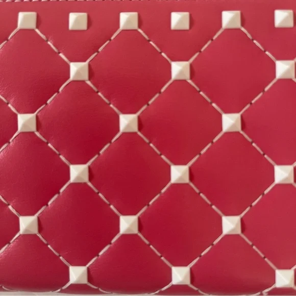Valentino Garavani Rockstud Pink Wallet - Picture 4 of 12